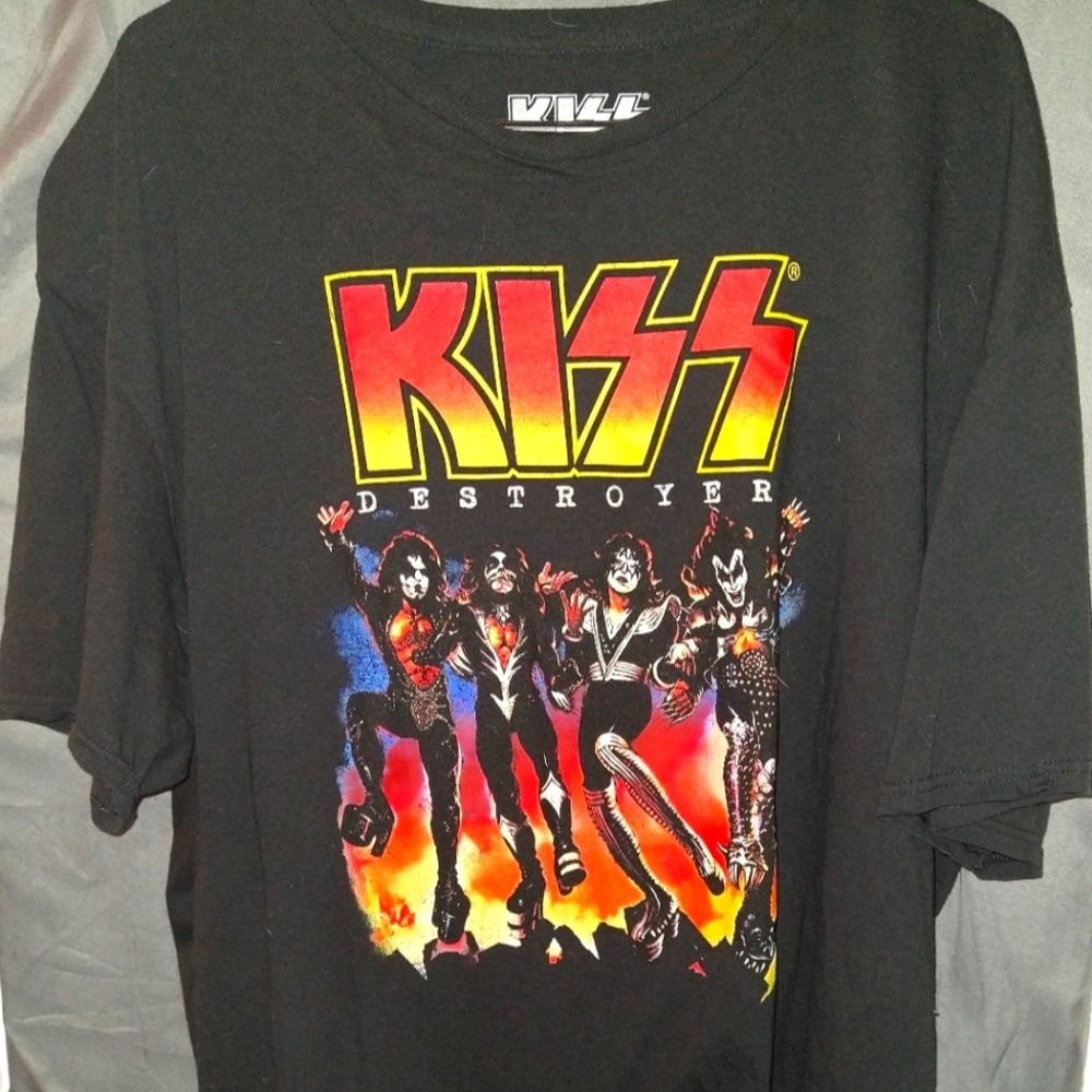KISS t shirt